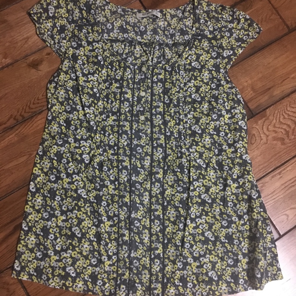Old Navy yellow gray floral top size large